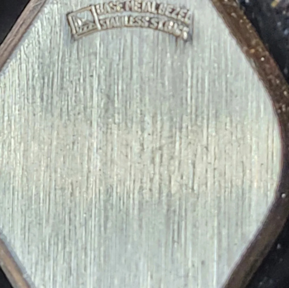 Vintage 40s or 50s Buren 17 Jewel Ladies watch - Picture 6 of 8